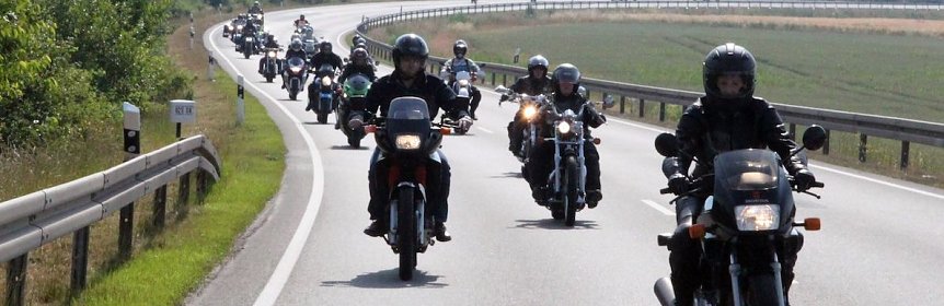 Bild: Coole Bikes auf hei&szlig;em Asphalt