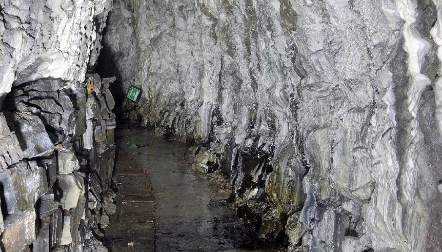 Bild: Blick in die "Lange Wand"