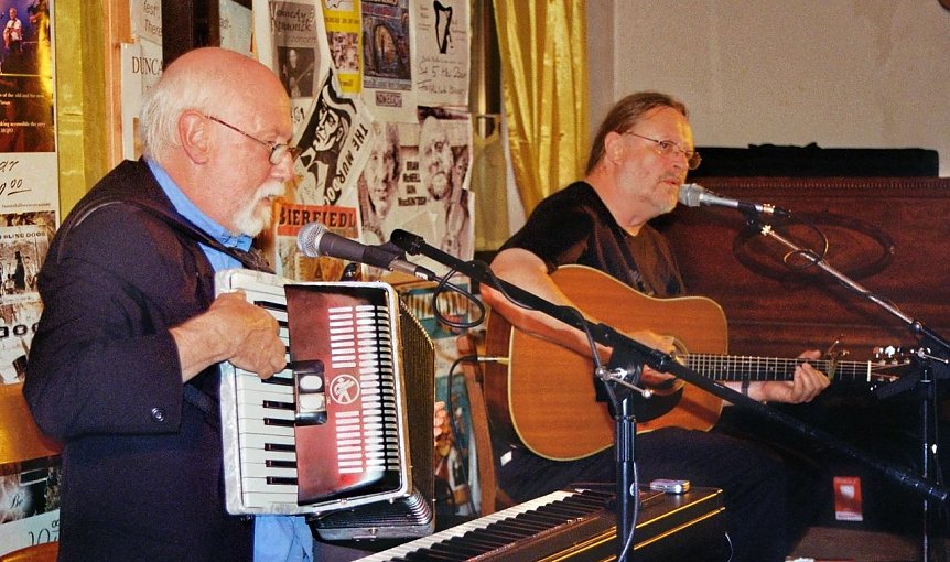 Bild: Folk im Tabakspeicher
