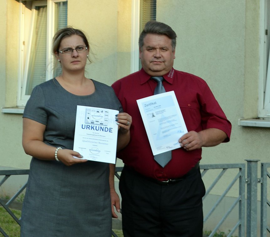 Bild: Zertifikaten erhalten
