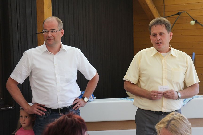 Bild: Landrat Matthias Jendricke und der SPD Kreisvorsitzende Matthias Ehrhold er&ouml;ffneten das Sommerfest