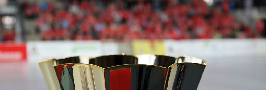 Bild: Der Cup und die "Rote Wand" des THC