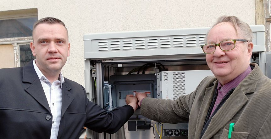 Bild: Junker und Schuller schalten auf Breitband