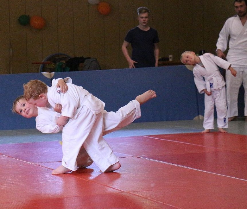 Bild: Die Mau bei den jungen Judokas