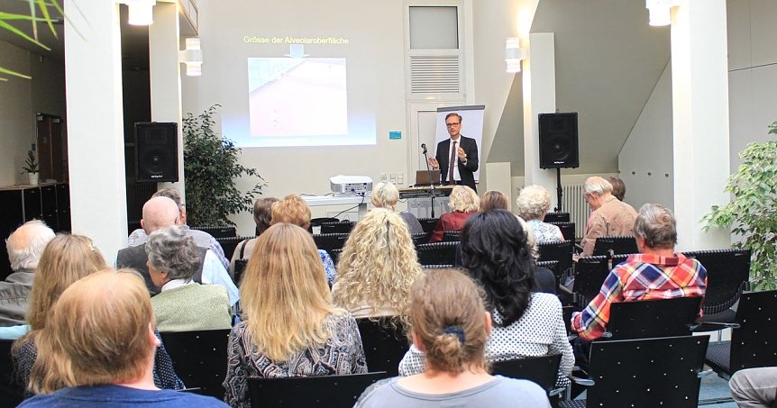 Bild: Vortrag mit Chefarzt Dr. med. Klaus Thomas