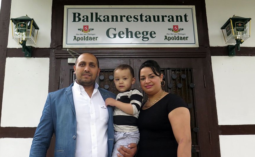 Bild: Ab heute l&auml;dt Familie Angelov zu Balkanspezialit&auml;ten ein