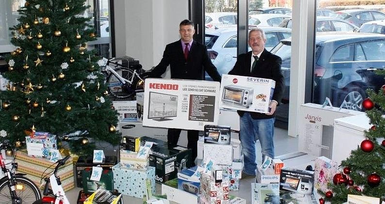 Bild: Bei Opel ist schon Weihnachten