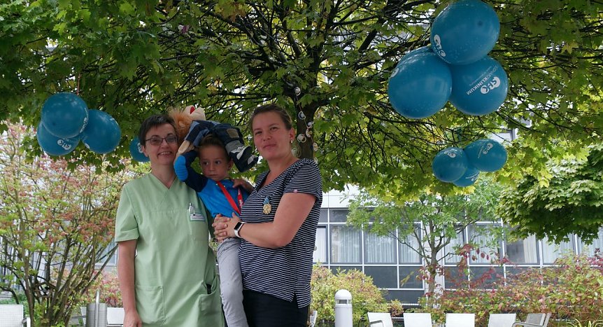 Bild: Sylke Ludwig, der kleine Hugo und seine Mama