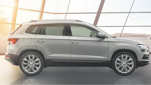 Bild: Mit dem SKODA KAROQ wird jede Fahrt zum besonderen Erlebnis.