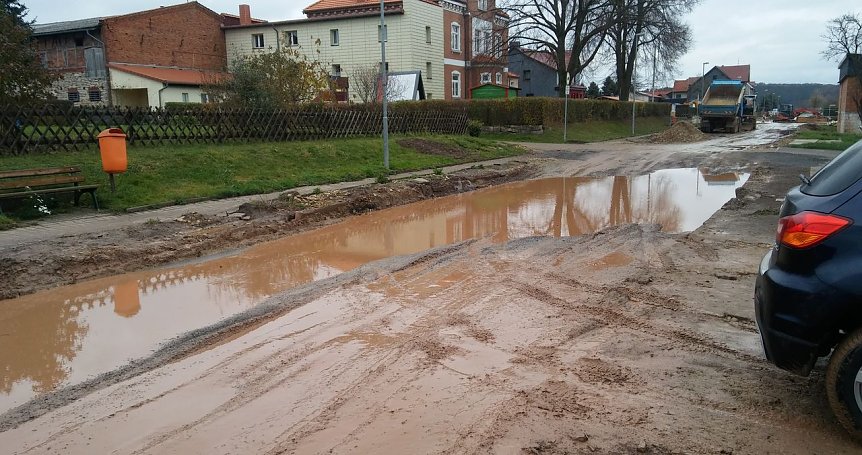 Bild: Schlamm statt Stra&szlig;e in Kleinbodungen