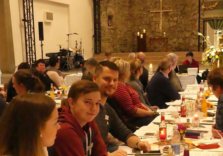 Bild: Synode tagte in der Herzschlag-Kirche