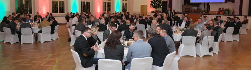Bild: Blick in den Saal