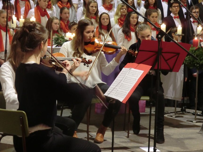 Bild: Weihnachtskonzert des Schillergymnasiums
