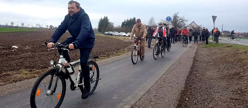 Bild: Radweg in der Goldenen Aue