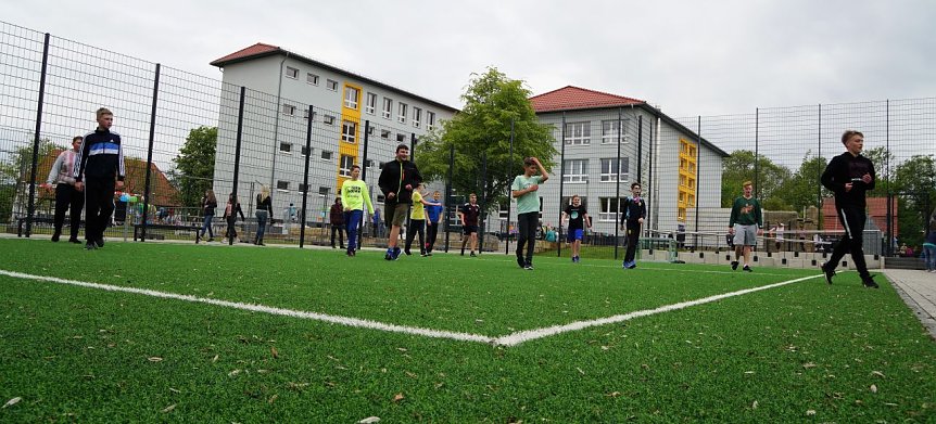 Bild: Auch ein neuer Bolzplatz mit Kunstrasenoberfl&auml;che geh&ouml;rt zum neuen Sportareal. 