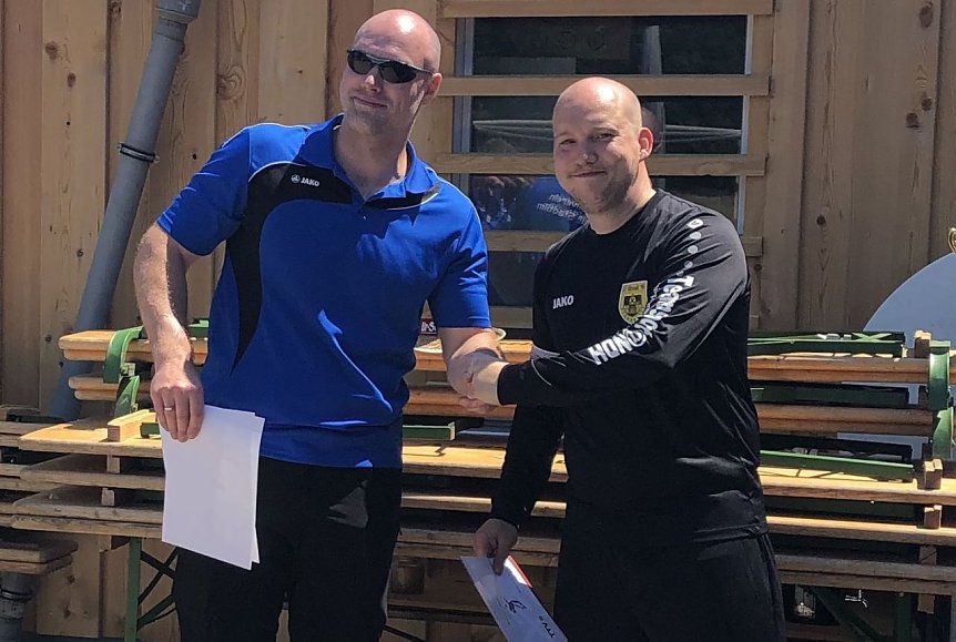 Bild: Martin Gremmer (rechts) bei der Siegerehrung