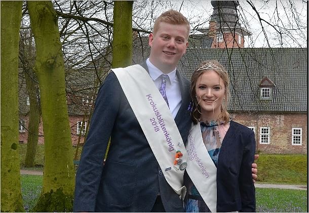 Bild: Krokusbl&uuml;tenk&ouml;nigin und -k&ouml;nig