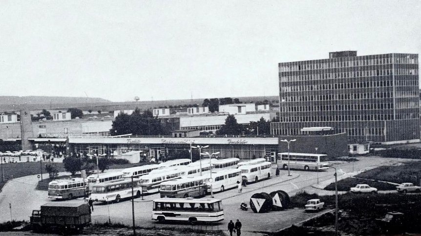 Bild: Busbahnhof