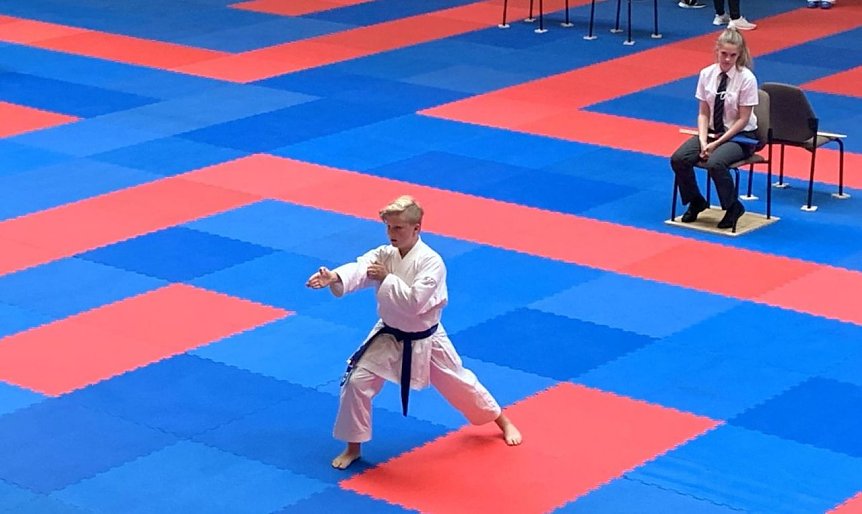 Bild: Karate-Gold in Meuselwitz