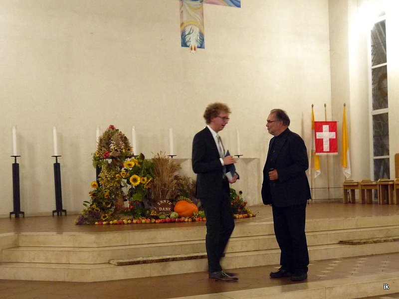 Bild: Dr. M&uuml;ller mit Pfr. Gregor Arndt
