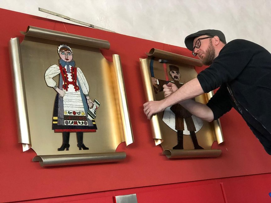 Bild: Ausstellung wird aufgebaut