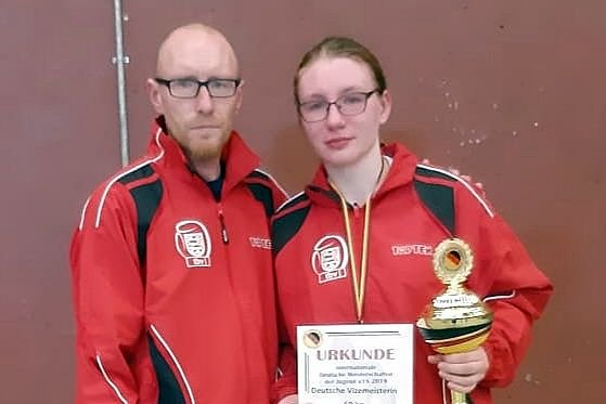 Bild: Kisha mit ihrem Trainer