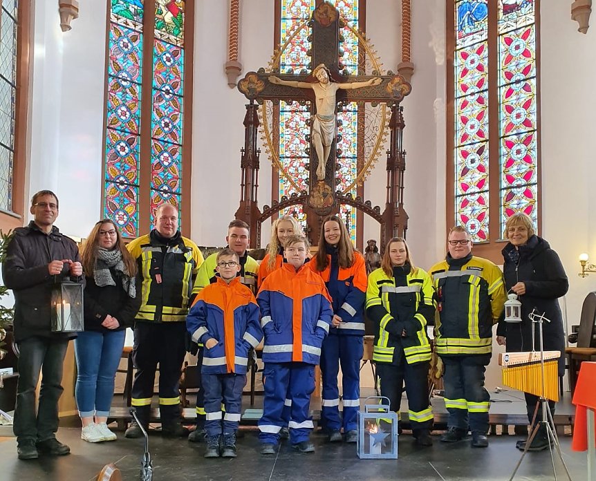 Bild: In Ilfeld wurde das Friedenslicht in die Kirche gebracht. 