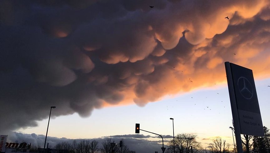 Bild: Kurioses am Himmel