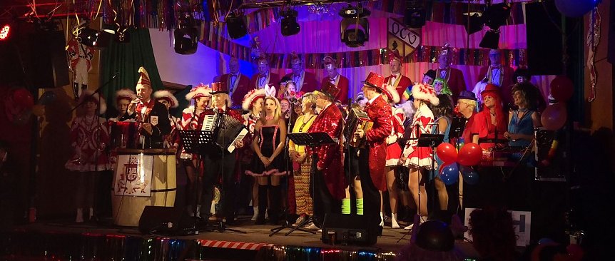 Bild: Abschlussbild der ersten Festsitzung