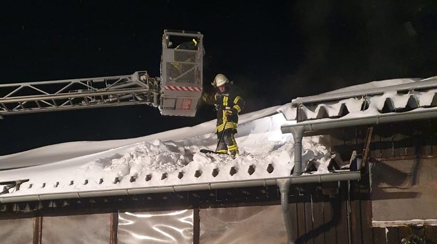 Bild: Scheunendach drohte einzubrechen