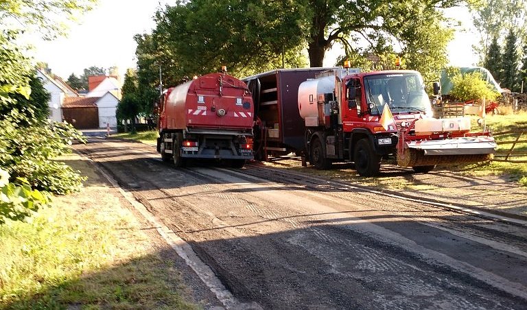 Bild: Stra&szlig;en wurden wie hier in Trebra instandgesetzt