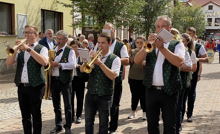 Bild: Festumzug in Neustadt