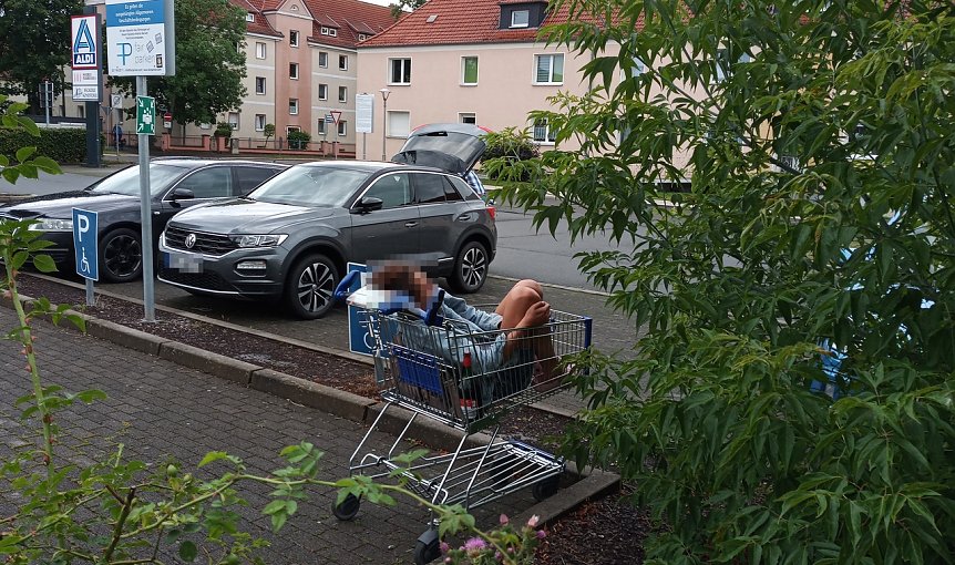 Bild: Schalfst&auml;tte Einkaufswagen