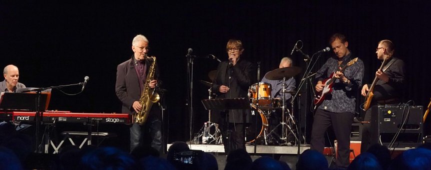 Bild: Jazz pur auf der B&uuml;hne des Jugendclubhauses