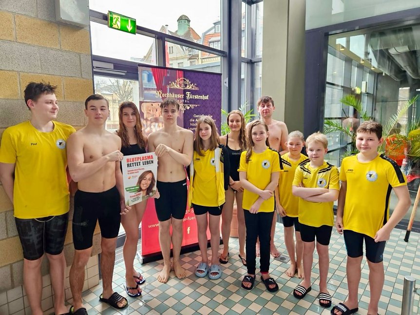 Bild: Schwimmen f&uuml;r einen guten Zweck