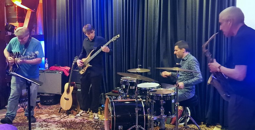 Bild: Von links: Ro Gebhardt, Alec Gebhardt, Jean-Marc Robin und Jan von Klewitz