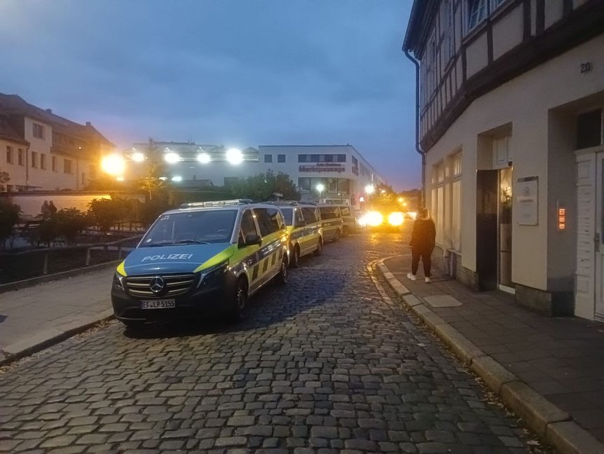 Bild: Gro&szlig;es Aufgebot der Polizei am Samstagabend