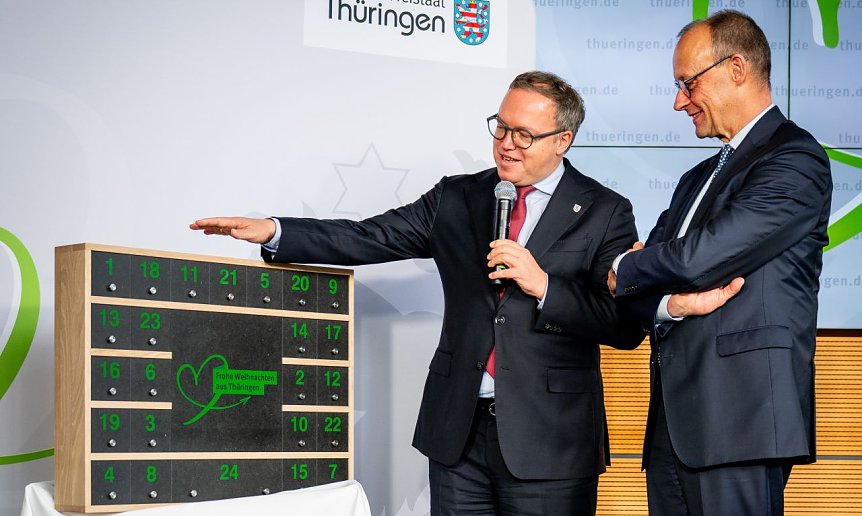 Bild: Geschenk f&uuml;r Bundeskanzler