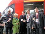 Taufe am Ellricher Bahnhof (Foto: Karin Lehmann, Peter Blei)