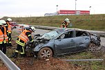 Auto kommt von der Fahrbahn ab (Foto: Feuerwehr Heiligenstadt) Auto kommt von der Fahrbahn ab (Foto: Feuerwehr Heiligenstadt)