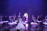 Der letzte Tanz des Jahres - die Eleven des Tanzstudio Radeva bei der Auff&uuml;hrung der Eisk&ouml;nigin im Nordh&auml;user Theater (Foto: Dimitar Radev)