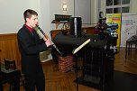 Für eine stimmungsvolle Umrahmung sorgte der Sangerhäuser Richard Jira mit seiner Klarinette. (Foto: Jochen Miche) Für eine stimmungsvolle Umrahmung sorgte der Sangerhäuser Richard Jira mit seiner Klarinette. (Foto: Jochen Miche)