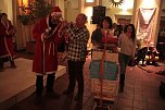 Volles Haus - der Weihnachtsbasar der Petersbergschule lockte jede Menge Besucher (Foto: Angelo Glashagel) Volles Haus - der Weihnachtsbasar der Petersbergschule lockte jede Menge Besucher (Foto: Angelo Glashagel)