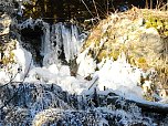 K&ouml;nigsh&uuml;tter Wasserfall zu Eis erstarrt (Foto: Peter Blei)