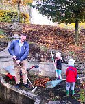 Laubfegen im Schlosspark Ebeleben (Foto: privat)