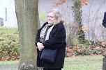 Dorothea Marx (SPD) Gedenken zum Volkstrauertag im Ehrenhain auf dem Hauptfriedhof in Sondershausen (Foto: Eva Maria Wiegand) Dorothea Marx (SPD) Gedenken zum Volkstrauertag im Ehrenhain auf dem Hauptfriedhof in Sondershausen (Foto: Eva Maria Wiegand)