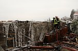 Die L&ouml;scharbeiten am Mecklenburgs Hof dauerten auch heute noch an (Foto: agl)