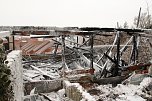 Die L&ouml;scharbeiten am Mecklenburgs Hof dauerten auch heute noch an (Foto: agl)