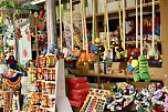 Buntes KInderspielzeug auf dem Sondershäuser Ostermarkt (Foto: Eva Maria Wiegand)