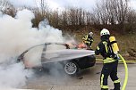 Ausgebranntes Auto auf der A38 bei Leinefelde (Foto: Feuerwehr Heiligenstadt)